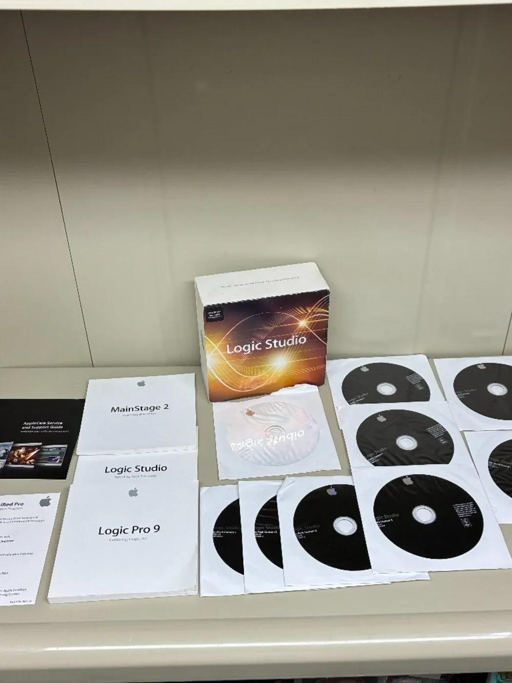 Apple Logic Studio v2.1 Academic Suite Logic Pro 9 MainStage 2 MB800Z/A Mac DVD